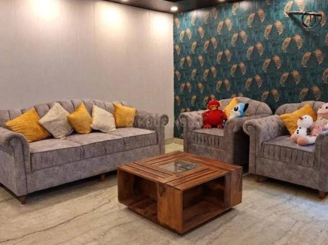 2 BHK Independent Builder Floor in Saket for rent New Delhi. The reference number is 15581892