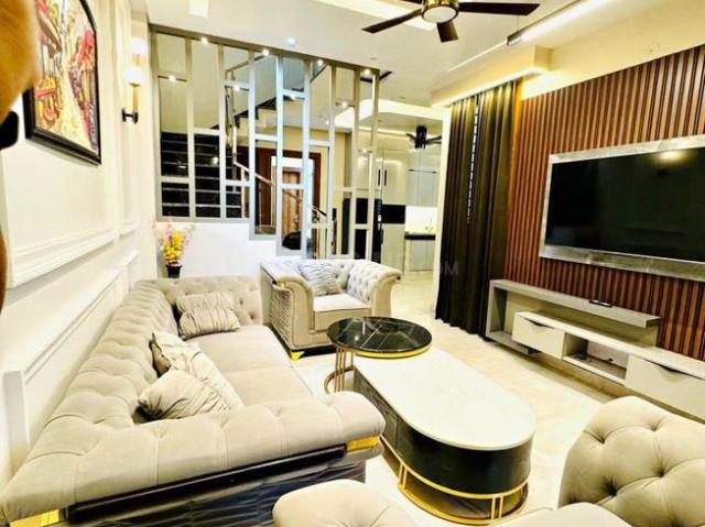 2 BHK Independent Builder Floor in Saket for rent New Delhi. The reference number is 21362145