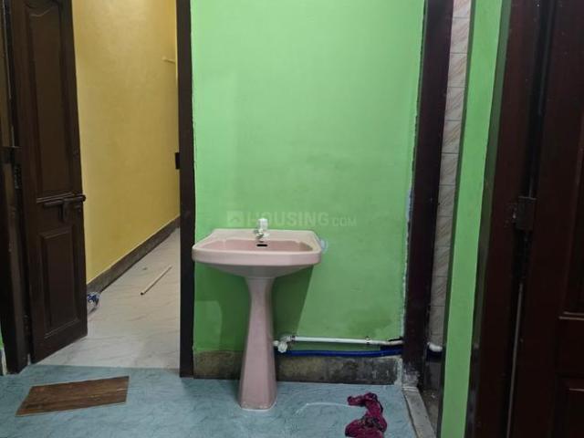 2 BHK Independent Builder Floor in Salt Lake City for rent Kolkata. The reference number is 13870992
