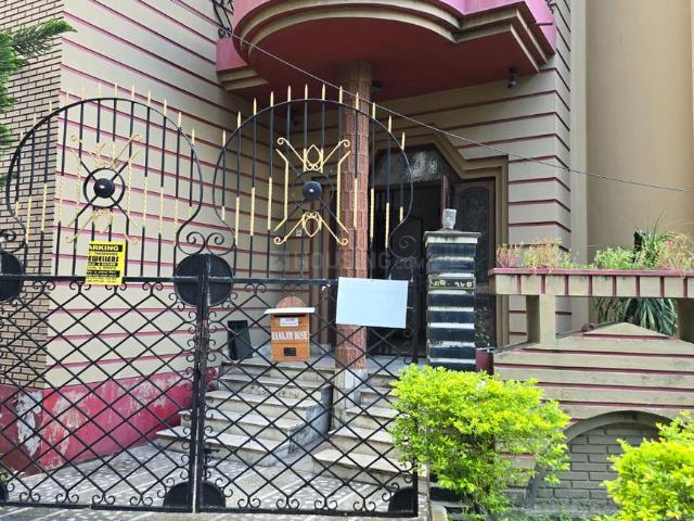2 BHK Independent Builder Floor in Salt Lake City for rent Kolkata. The reference number is 21054086