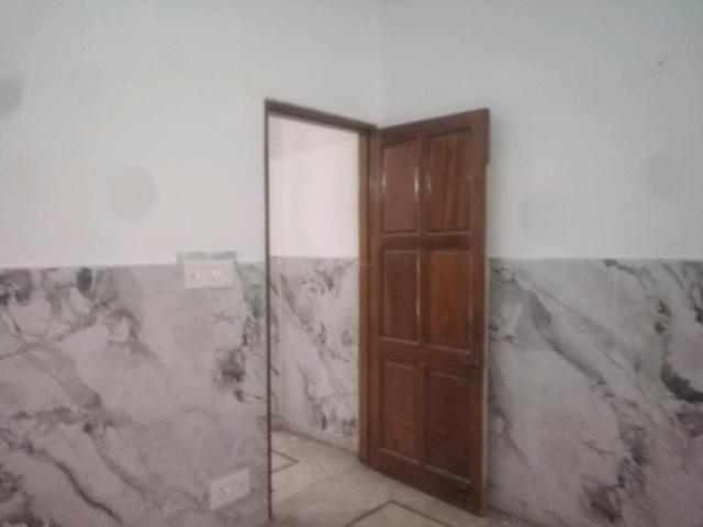 2 BHK Independent Builder Floor in Sant Nagar for rent New Delhi. The reference number is 20498113