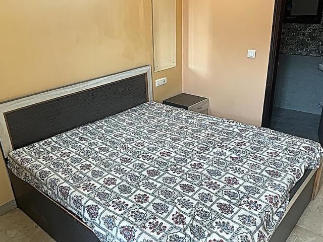 2 BHK Independent Builder Floor in Sector 43 for rent Gurgaon. The reference number is 19960367