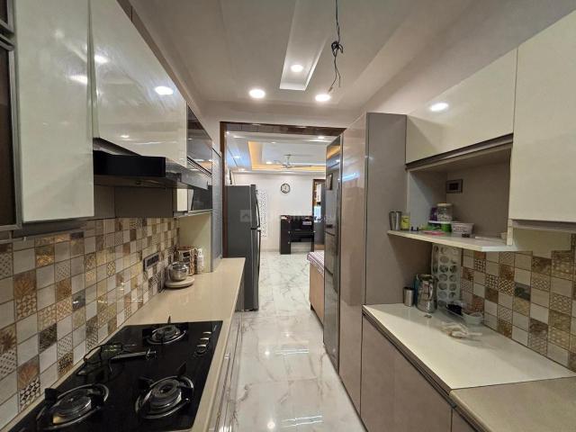 2 BHK Independent Builder Floor in Sector 43 for rent Gurgaon. The reference number is 20700435