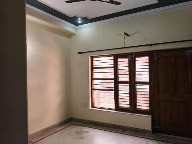 2 BHK Independent Builder Floor in Sector 46 for rent Gurgaon. The reference number is 20339157