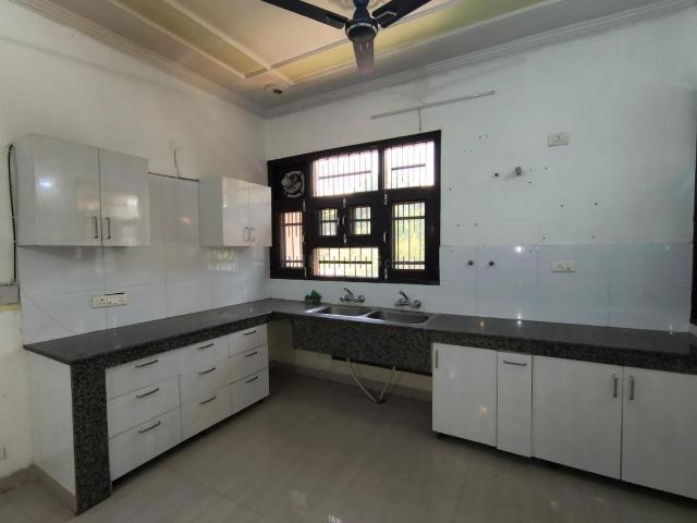 2 BHK Independent Builder Floor in Sector 4 for rent Panchkula. The reference number is 21194272