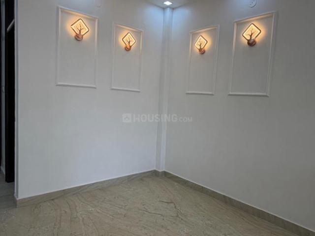 2 BHK Independent Builder Floor in Sector 4 Rohini for rent New Delhi. The reference number is 20941145