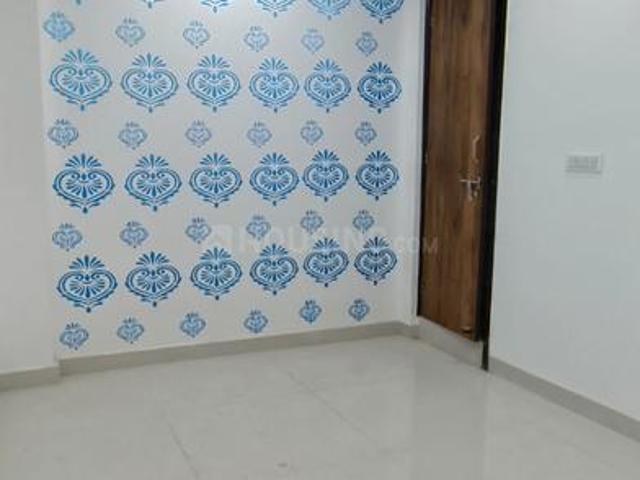 2 BHK Independent Builder Floor in Sector 4 Rohini for resale New Delhi. The reference number is 15594177