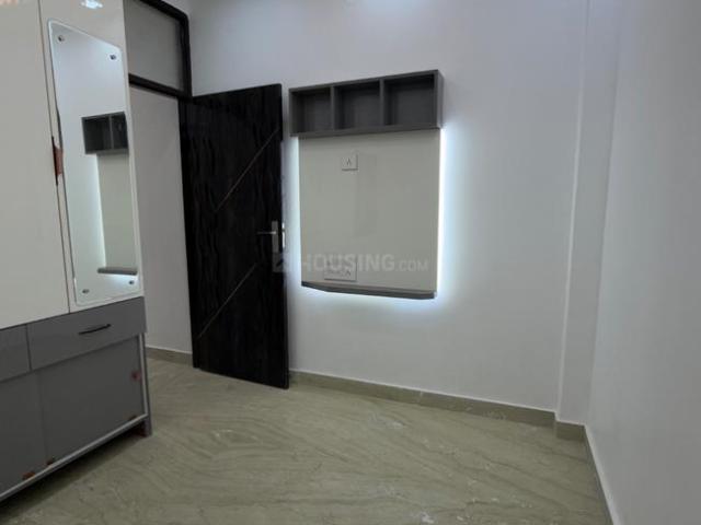 2 BHK Independent Builder Floor in Sector 4 Rohini for resale New Delhi. The reference number is 19960454