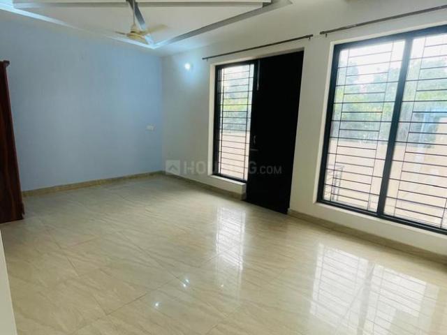 2 BHK Independent Builder Floor in Sector 52 for rent Gurgaon. The reference number is 18945067