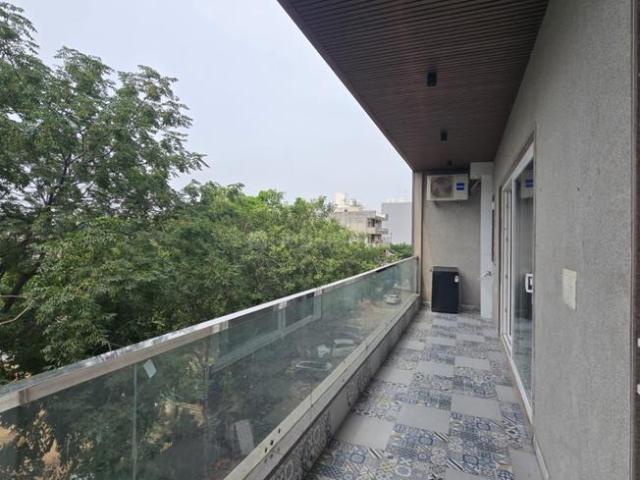 2 BHK Independent Builder Floor in Sector 52 for rent Gurgaon. The reference number is 21143017