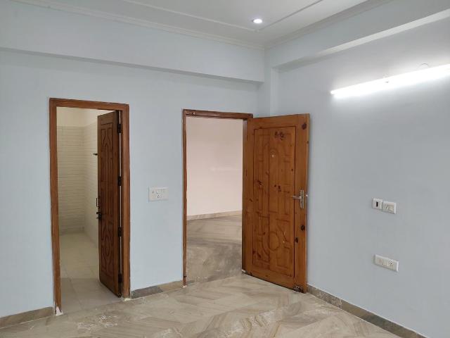 2 BHK Independent Builder Floor in Sector 57 for rent Gurgaon. The reference number is 16849315