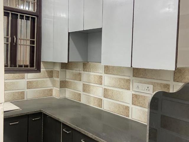 2 BHK Independent Builder Floor in Sector 5 Rohini for resale New Delhi. The reference number is 20397866