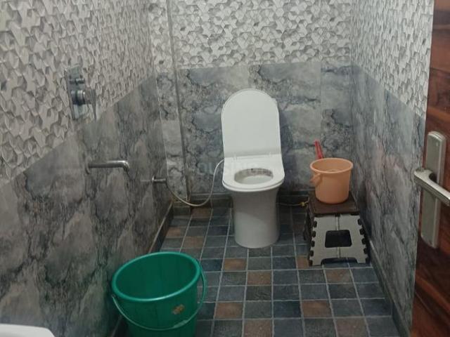2 BHK Independent Builder Floor in Sector 6 Rohini for rent New Delhi. The reference number is 19227458