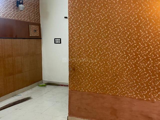 2 BHK Independent Builder Floor in Sector 6 Rohini for rent New Delhi. The reference number is 20953644