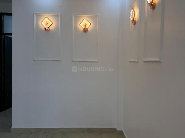 2 BHK Independent Builder Floor in Sector 6 Rohini for resale New Delhi. The reference number is 20381778