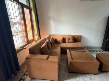 2 BHK Independent Builder Floor in Sector 71 for rent Noida. The reference number is 20103647