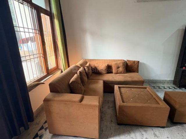 2 BHK Independent Builder Floor in Sector 71 for rent Noida. The reference number is 20103647