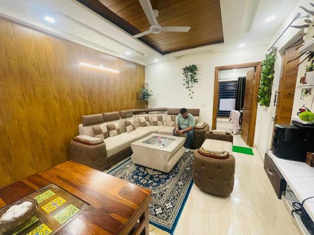 2 BHK Independent Builder Floor in Sector 76 for resale Faridabad. The reference number is 19944772