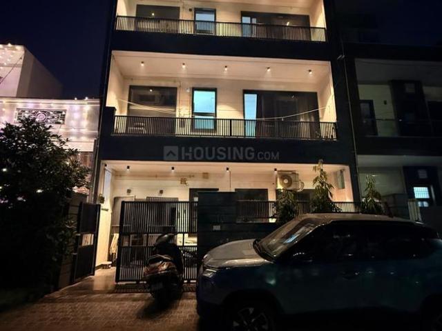 2 BHK Independent Builder Floor in Sector 7 for rent Karnal. The reference number is 21005309
