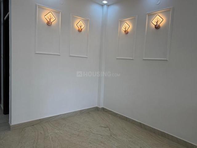 2 BHK Independent Builder Floor in Sector 7 Rohini for resale New Delhi. The reference number is 20382214
