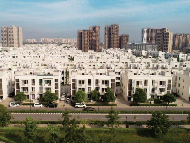 2 BHK Independent Builder Floor in Sector 82 for resale Gurgaon. The reference number is 21158358