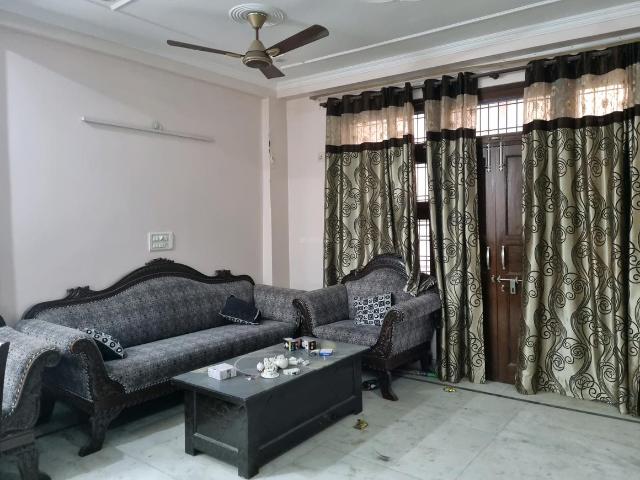 2 BHK Independent Builder Floor in Sector 8 Dwarka for rent New Delhi. The reference number is 11740744
