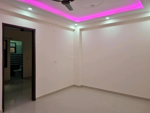 2 BHK Independent Builder Floor in Sector 8 Dwarka for rent New Delhi. The reference number is 18683619
