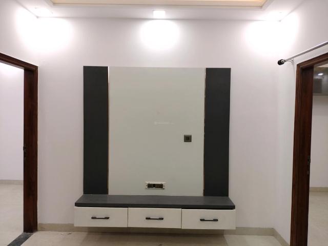 2 BHK Independent Builder Floor in Sector 8 Dwarka for rent New Delhi. The reference number is 18100716