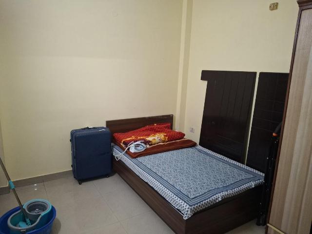 2 BHK Independent Builder Floor in Sector 8 Dwarka for rent New Delhi. The reference number is 21132007