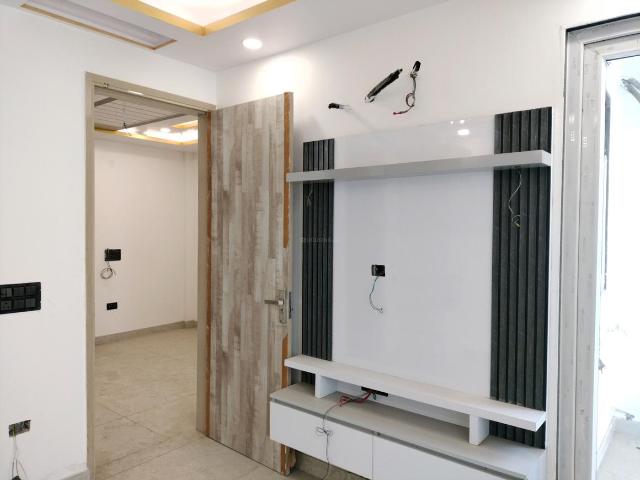 2 BHK Independent Builder Floor in Sector 8 Dwarka for resale New Delhi. The reference number is 19937355