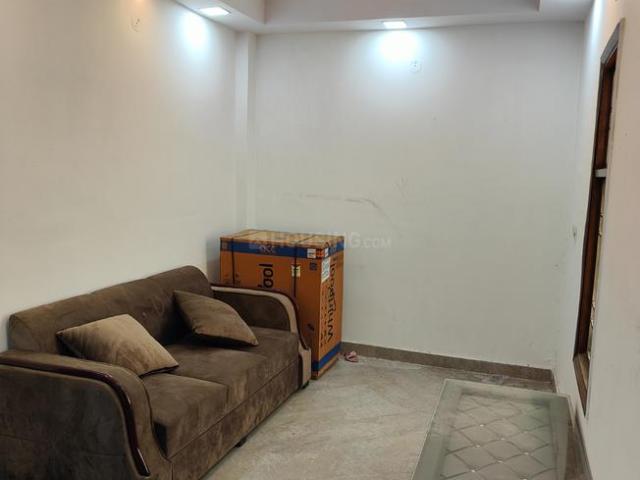 2 BHK Independent Builder Floor in Sector 8 Rohini for rent New Delhi. The reference number is 19162254
