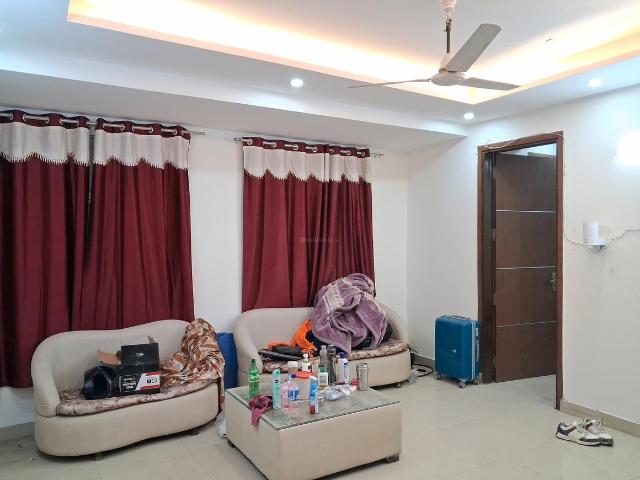 2 BHK Apartment in Sector 104 for resale Noida. The reference number is 20043875