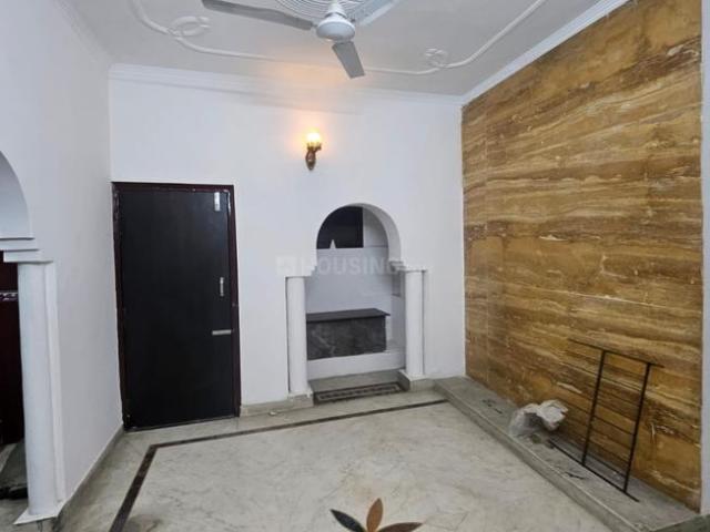 2 BHK Independent Builder Floor in Sector 10A for rent Gurgaon. The reference number is 21178104