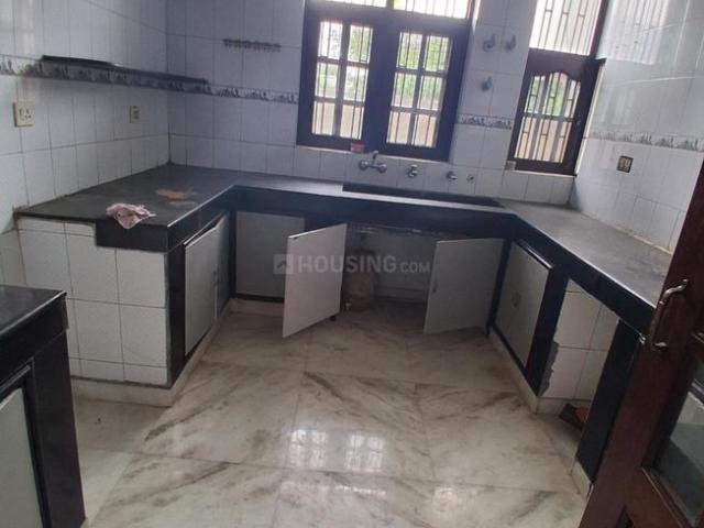 2 BHK Independent Builder Floor in Sector 11 for rent Faridabad. The reference number is 21106962