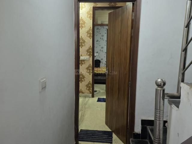 2 BHK Independent Builder Floor in Sector 11 Rohini for rent New Delhi. The reference number is 21268334