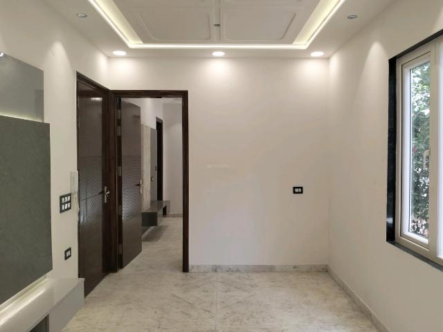 2 BHK Independent Builder Floor in Sector 11 Rohini for resale New Delhi. The reference number is 19976047