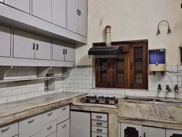 2 BHK Independent Builder Floor in Sector 14 for rent Faridabad. The reference number is 17298232