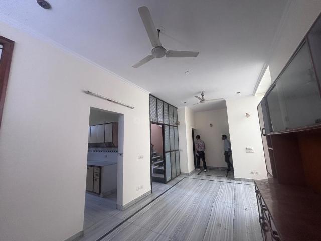 2 BHK Independent Builder Floor in Sector 14 for rent Faridabad. The reference number is 20916669
