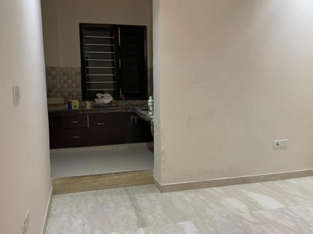 2 BHK Independent Builder Floor in Sector 14 for rent Faridabad. The reference number is 6811831