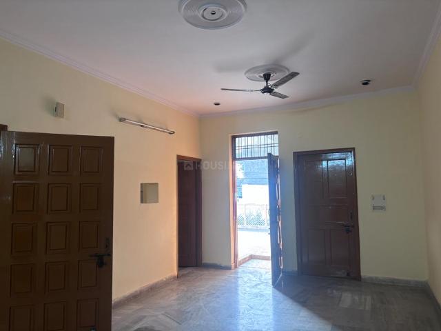 2 BHK Independent Builder Floor in Sector 15A for rent Faridabad. The reference number is 20204678