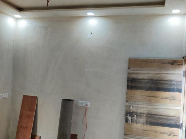 2 BHK Independent Builder Floor in Sector 16 Rohini for resale New Delhi. The reference number is 10017072