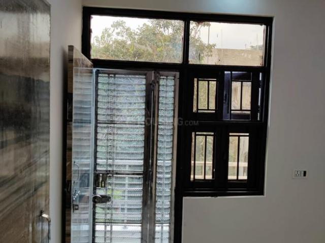 2 BHK Independent Builder Floor in Sector 16 Rohini for resale New Delhi. The reference number is 19488502