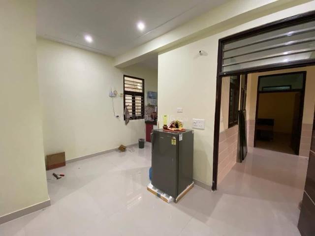 2 BHK Independent Builder Floor in Sector 21 for rent Gurgaon. The reference number is 21315899
