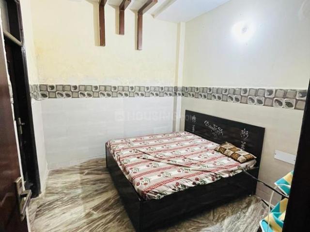 2 BHK Independent Builder Floor in Sector 24 Rohini for rent New Delhi. The reference number is 15844557
