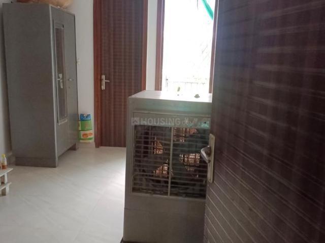 2 BHK Independent Builder Floor in Sector 24 Rohini for rent New Delhi. The reference number is 20610517