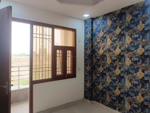 2 BHK Independent Builder Floor in Sector 24 Rohini for rent New Delhi. The reference number is 20748491