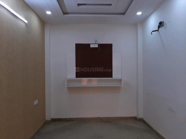 2 BHK Independent Builder Floor in Sector 24 Rohini for rent New Delhi. The reference number is 20742298