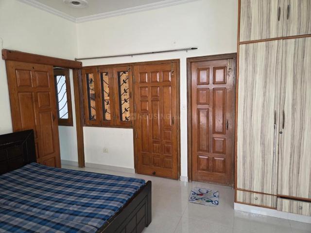 2 BHK Independent Builder Floor in Sector 26 for rent Noida. The reference number is 20506985