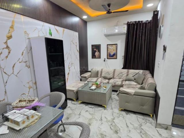 2 BHK Independent Builder Floor in Sector 32A for rent Ludhiana. The reference number is 21045379
