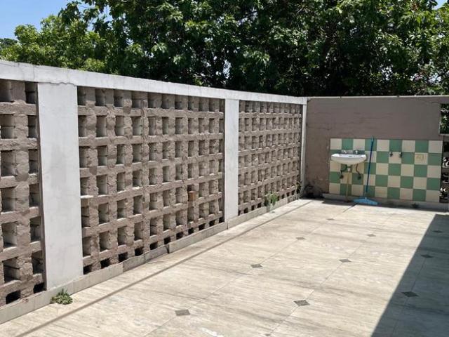 2 BHK Independent Builder Floor in Sector 34 for rent Chandigarh. The reference number is 13295202